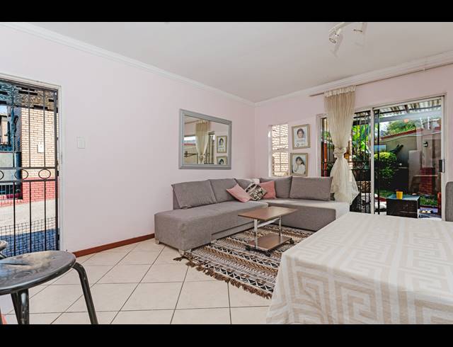 2 BEDROOM TOWNHOUSE FOR SALE IN HALFWAY GARDENS